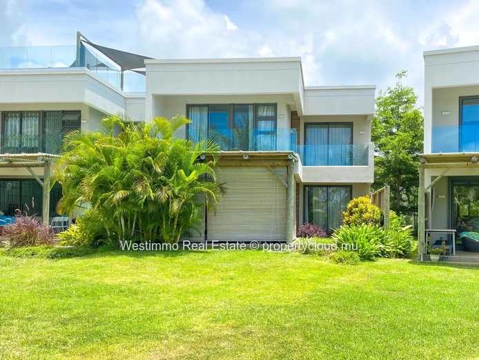 GRAND GAUBE - Magnificent modern duplex on the edge of the Barachois