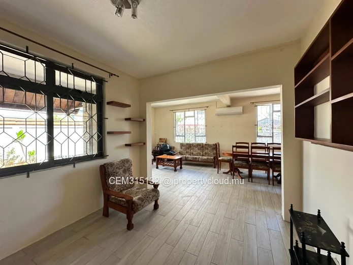 Semi-Furnished 3-Bedroom Ground Floor Apartment for Rent – Beau-Bassin