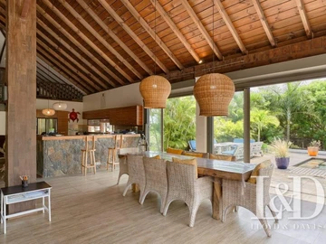 4 Bedroom Villa