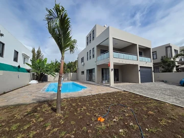 4 Bedroom Villa