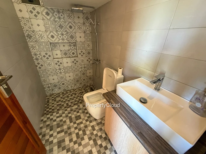 À Vendre | Maison Neuve Avec Piscine | 3 Chambres + Bureau Séparé + Espace De Rangement | Région De Mont Mascal | Rs ...