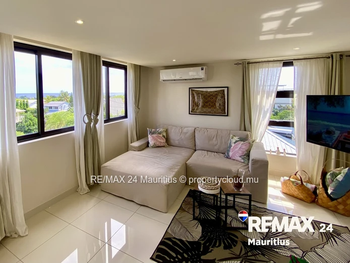 Panoramic Views Penthouse with Rooftop Terrace