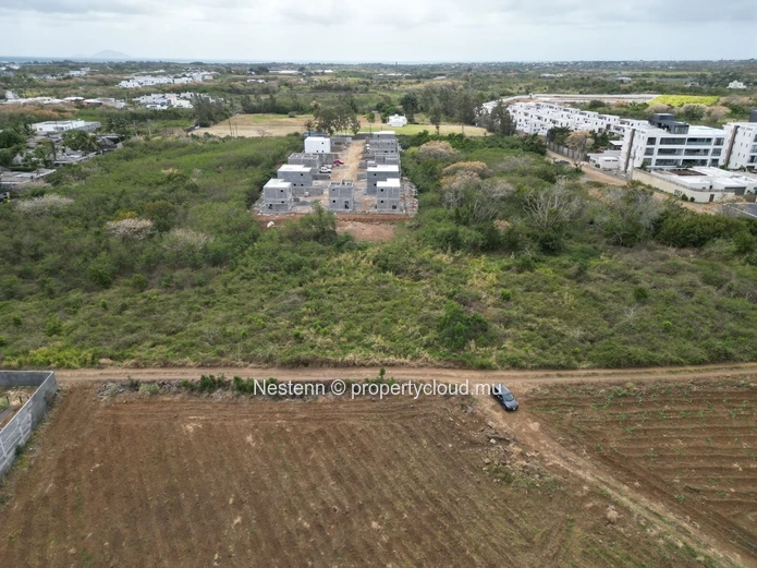 Residential land of 633m2 close to chemin 20 pieds