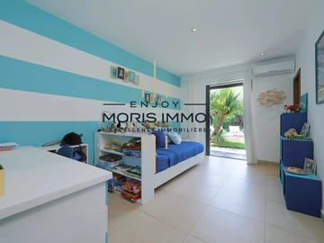4 Bedroom Villa
