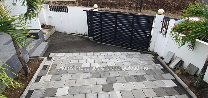 Spacieux et moderne appartement de premier étage à louerà Vale