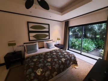 5 Bedroom Villa
