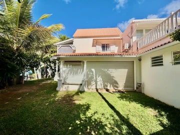 5 Bedroom Villa