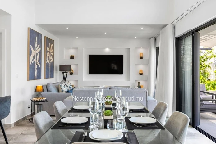 Modern single-storey villa in Mont Mascal with 3 bedrooms, private pool, and fully equipped kitchen in a secure resid...