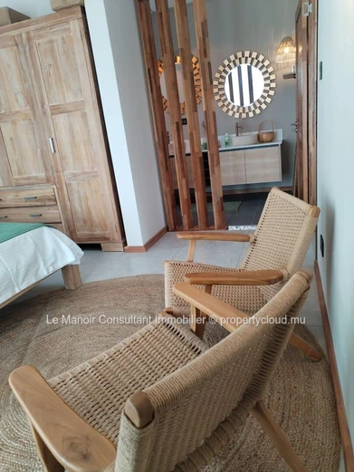 Villa moderne de 4 chambres en suite avec piscine privée- Morcellement sécurisé.