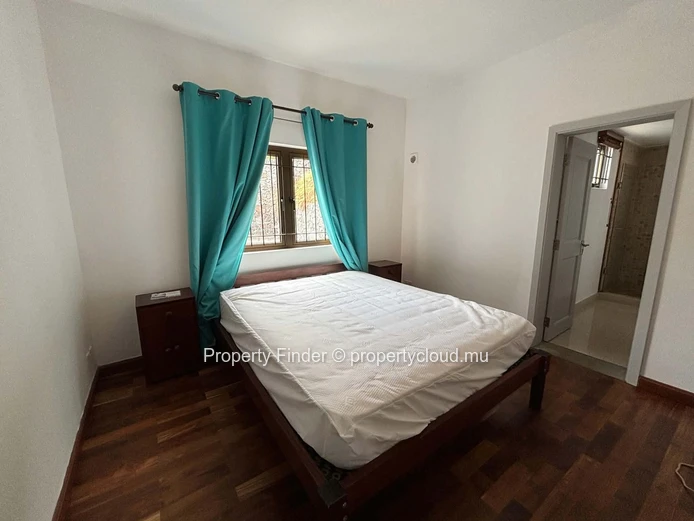 Charming Ground-Floor Apartment with Lagoon and Le Morne Views in Black River