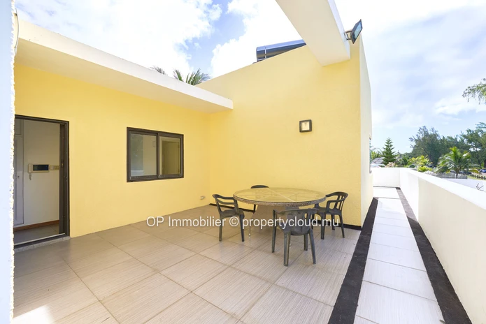 Maison 4 chambres avec piscine à vendre à Belle Mare 279m²