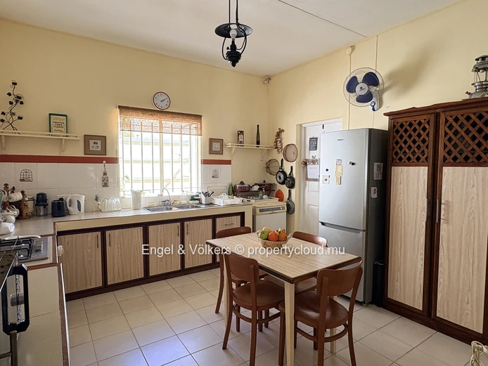 FOR RENT - Discover a stylish 2-Bedroom Home in Tamarin