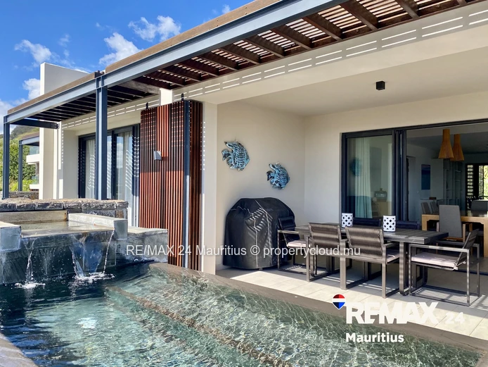 Exclusive Penthouse with Pool and Splendid Views over Tamarin