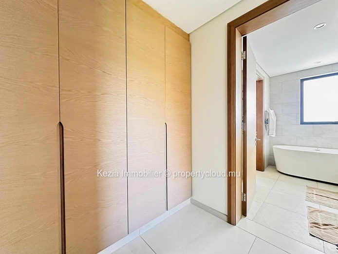 Contemporary Ground Floor Apartment