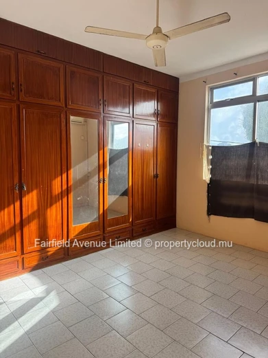 12-Bedroom House for Rent in Port Louis