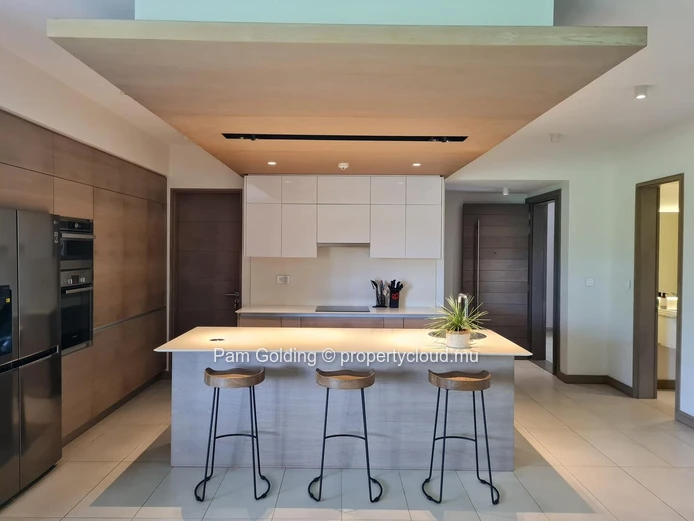 Appartement Spacieux avec Superbe Vue sur le Parcours de Golf – Mont Choisy Le Golf