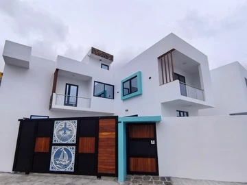 4 Bedroom Villa