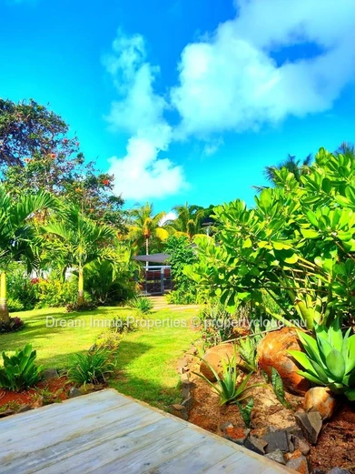 Superbe Villa Sur Le Golf A Azuri Village Avec Acces Hotel Radisson Blu – Ile Maurice