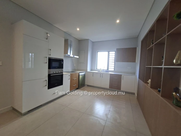 Brand New 2-Bedroom Apartment for Rent in Pereybere – Modern Comfort in a Prime Coastal Location