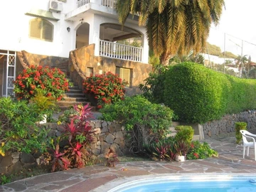 5 Bedroom Villa
