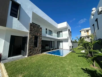 4 Bedroom Villa