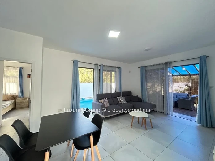 Charming House with Pool & Garden in Pereybere