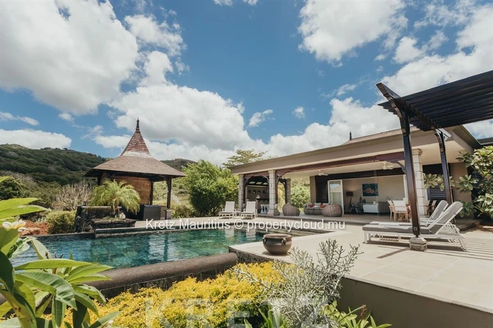 Villa contemporaine de quatre chambres au cœur du Domaine de Bel Ombre