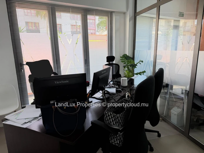 Commercial space for rent in Quatre-Bornes