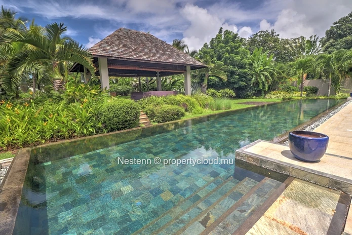 Superbe villa de 4 chambres avec un jardin tropical 