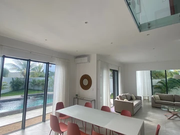 4 Bedroom Villa