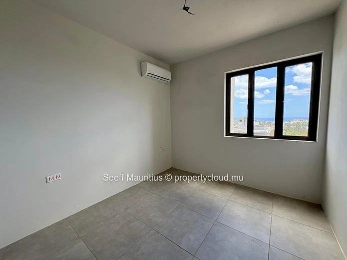 Penthouse Neuf avec Piscine et Vues Imprenables