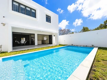 4 Bedroom Villa