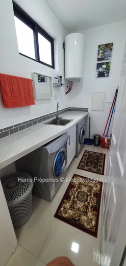 Appartement haut de gamme au rez-de-chaussée à louer à Pereybère