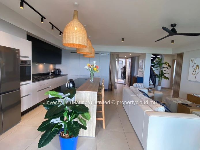  Luxury 4-Bedroom Duplex Penthouse – Sea View – Pointe Aux Canonniers / Grand Baie – Mauritius