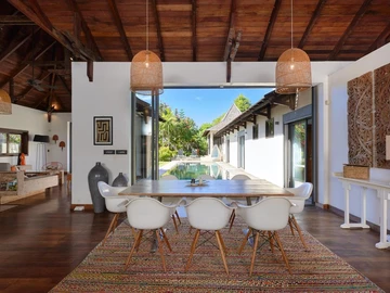 4 Bedroom Villa