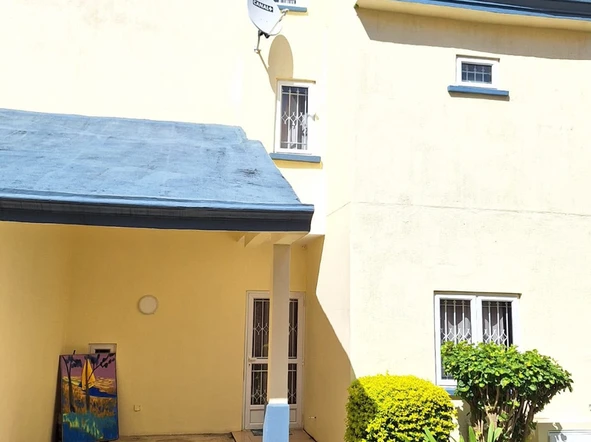 3 Bedroom Townhouse, Duplex