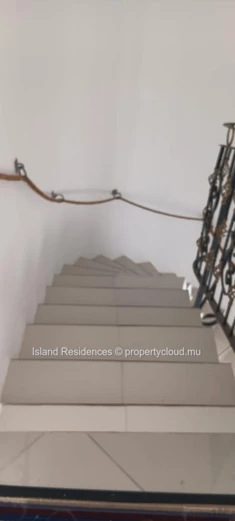 Furnished apartment with 3 bedrooms, a large covered terrace and parking space