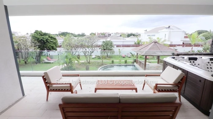 Appartement Spacieux et Moderne à Pereybere avec Jacuzzi & Piscine