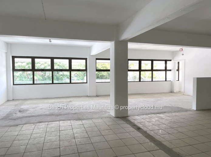 Spacious 99 m² Flexible Office for Rent