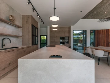 5 Bedroom Villa