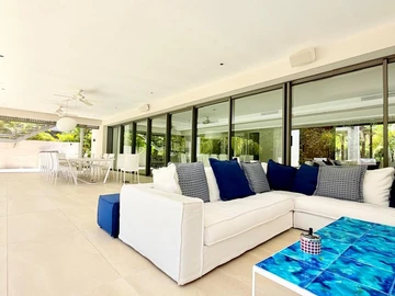 7 Bedroom Villa