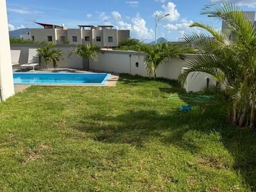 4 Bedroom Villa