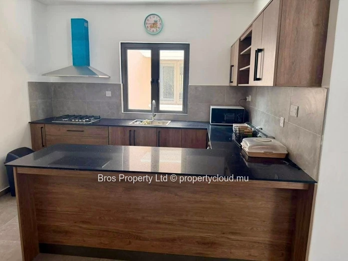55 000 Rs/mois | Maison duplex de luxe 3 chambres à louer à Pereybere, Grand Baie