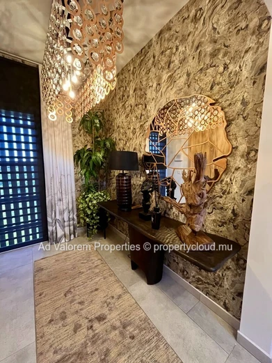 Exceptional 4-Bedroom Furnished Apartment for Sale – Bagatelle Inn