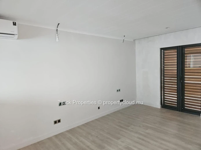 Villa Élégante 2 Chambres avec Piscine & Bureau – Cap Malheureux
