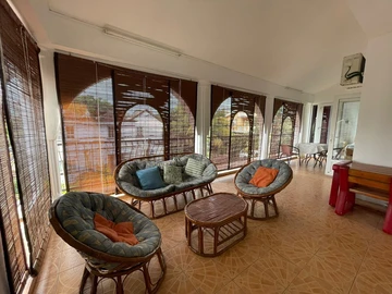 6 Bedroom Villa