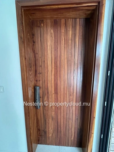 Appartement en bord de mer à vendre - 1 chambre avec accès privé au toit-terrasse