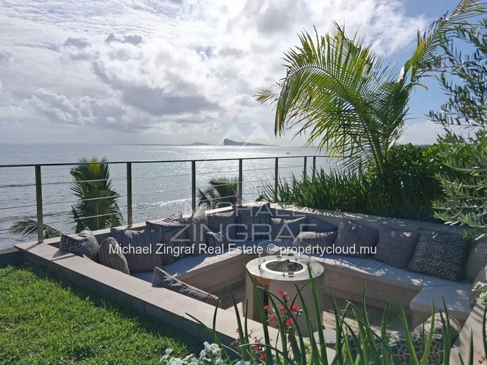 Pointe aux Canonniers – Appartement pieds dans l'eau