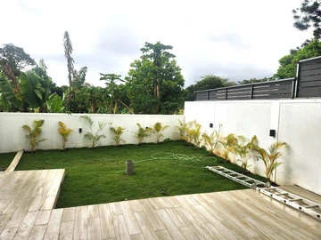 5 Bedroom Townhouse, Duplex