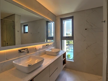 4 Bedroom Apartment